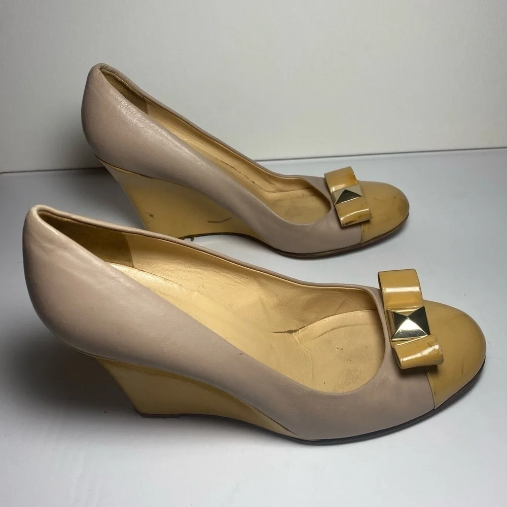Kate Spade Tan and Gold Wedge Shoes